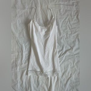 White lace detail tank top with bra